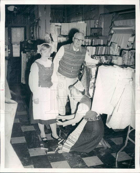 1967 Geneva, Illinois Swedish Days Festival, Joann Gehringer Press Photo - Historic Images