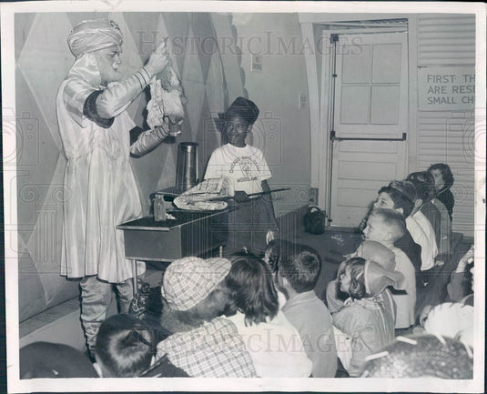 1950 Illinois Chicago Fair of 1950 Children's Theater Festival Press Photo - Historic Images