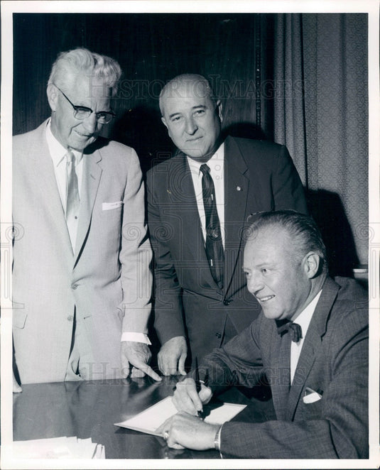 1959 Colorado Governor Steve McNichols & Religious Emphasis Group Press Photo - Historic Images