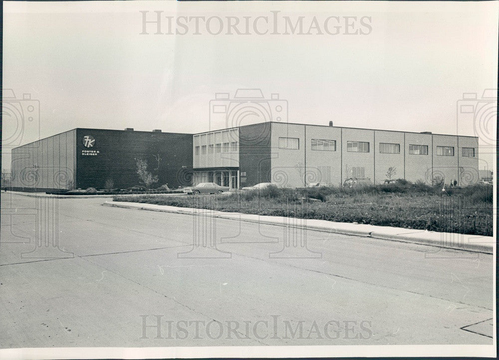 1965 Chicago, Illinois Foster &amp; Kleiser Building, 41st &amp; Halsted Press Photo - Historic Images