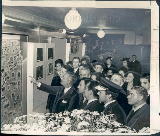 1941 Illinois Governor Dwight Green at International Travel Show Press Photo - Historic Images