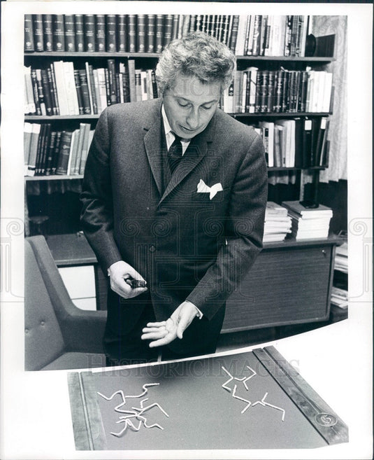 1968 Troy, MI Energy Conversion Devices Inc Pres Stanford Ovshinsky Press Photo - Historic Images