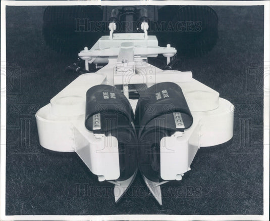 1979 FMC Corp Shaker for Harvesting Fruit & Nuts from Trees Press Photo - Historic Images