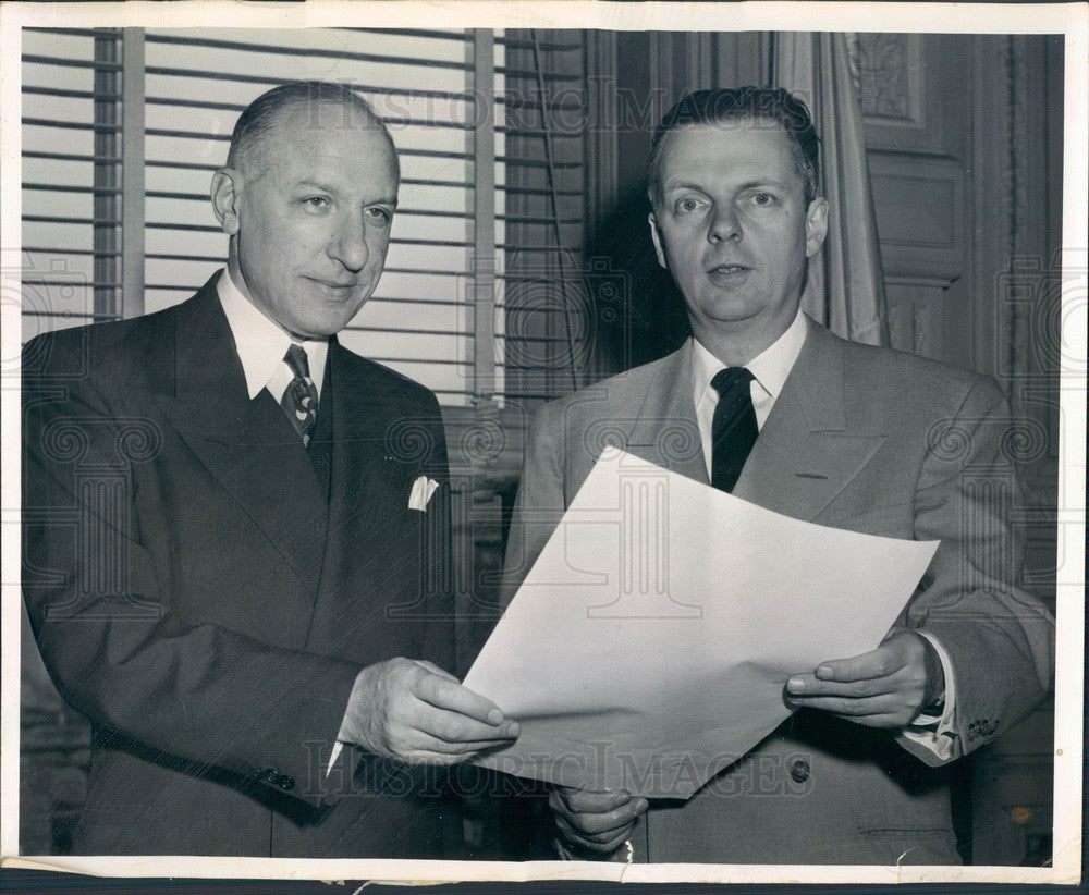 1953 Illinois Civil Defense Director Robert Woodward &amp; Gov Stratton Press Photo - Historic Images