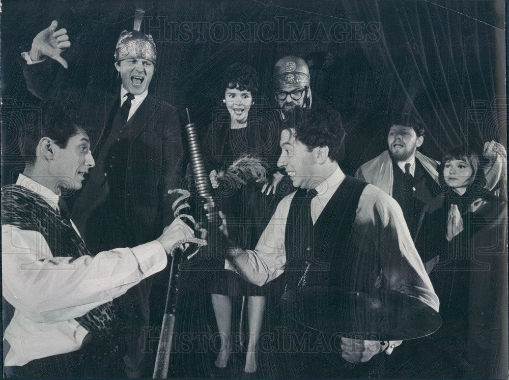 1964 Chicago, Illinois Second City Theater Actors Press Photo - Historic Images