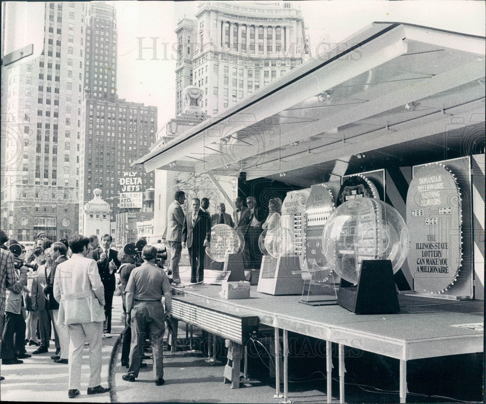 1974 Illinois State Lottery Showmobile Press Photo - Historic Images