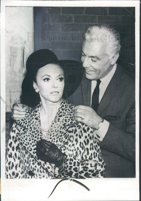 1967 Actors Cesar Romero & Liliane Montevecchi Press Photo - Historic Images
