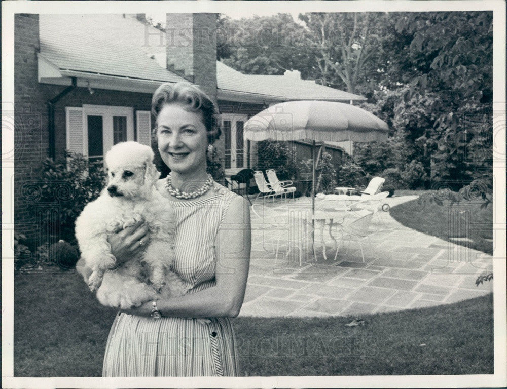 1958 Hearst Newspaper Washington Correspondent Ruth Montgomery Press Photo - Historic Images