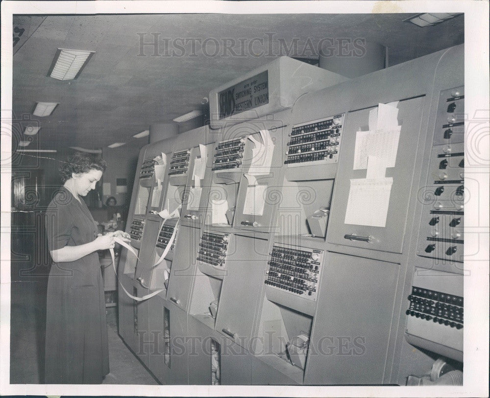 1952 Chicago IL Sears Roebuck Communications Center Telegraph System Press Photo - Historic Images