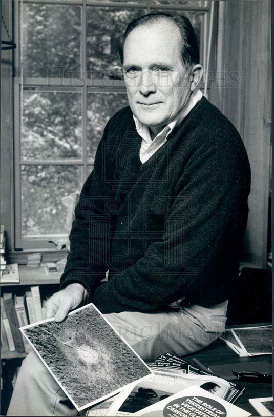 1985 Woods Hole, MA Ecologist George Woodwell Press Photo - Historic Images
