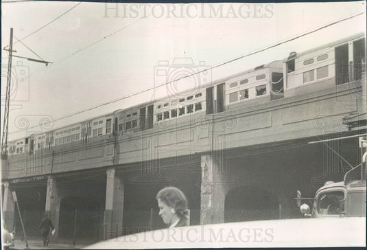 1958 Chicago, Illinois Loyola Subway Station L-Car Fire & Derailment Press Photo - Historic Images