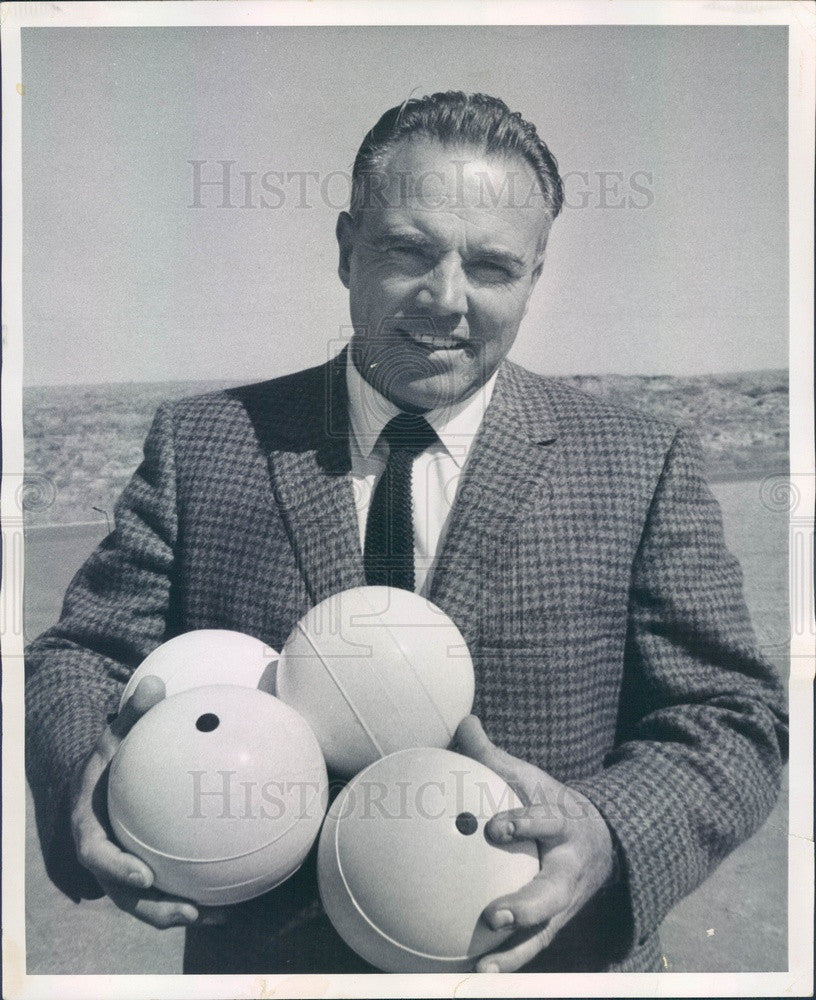 1968 SSS Inventor Jim Helbig / Plastic Balls Don&#39;t Collapse in Ocean Press Photo - Historic Images