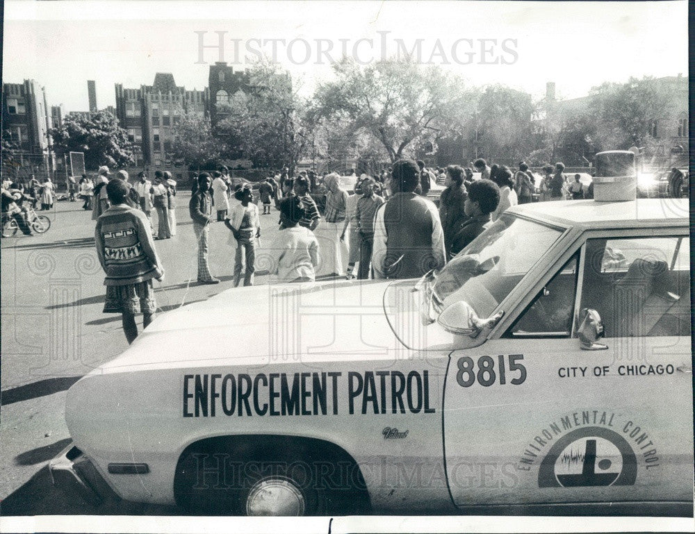 1977 Chicago, Illinois Environmental Control Vehicle at Bryn Mawr Press Photo - Historic Images
