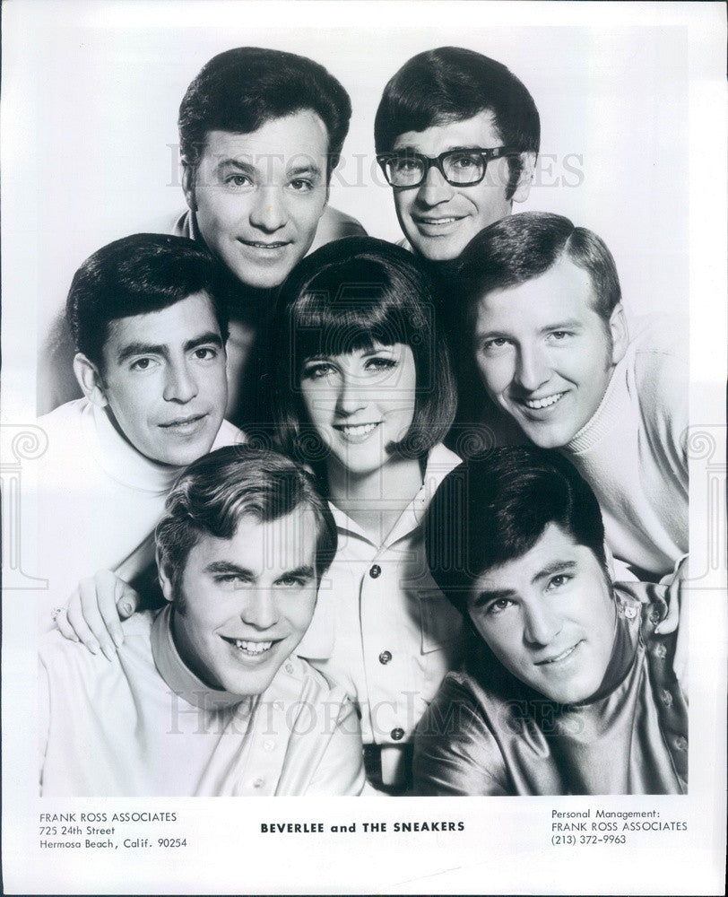 1970 Comedy Music Group Beverlee and Sidro with the Sneakers Press Photo - Historic Images