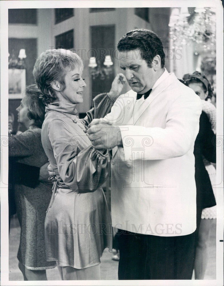 1971 Hollywood Actors Evelyn Keyes &amp; Robert Cawdron Press Photo - Historic Images