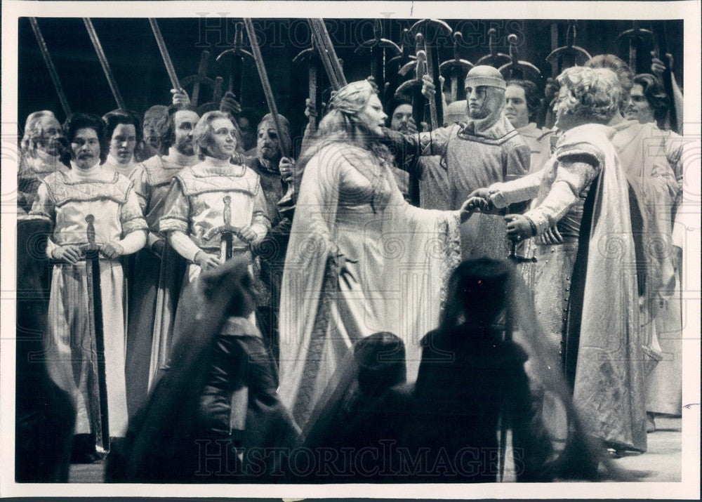 1980 Lyric Opera of Chicago, Eva Marton & William Johns in Lohengrin Press Photo - Historic Images