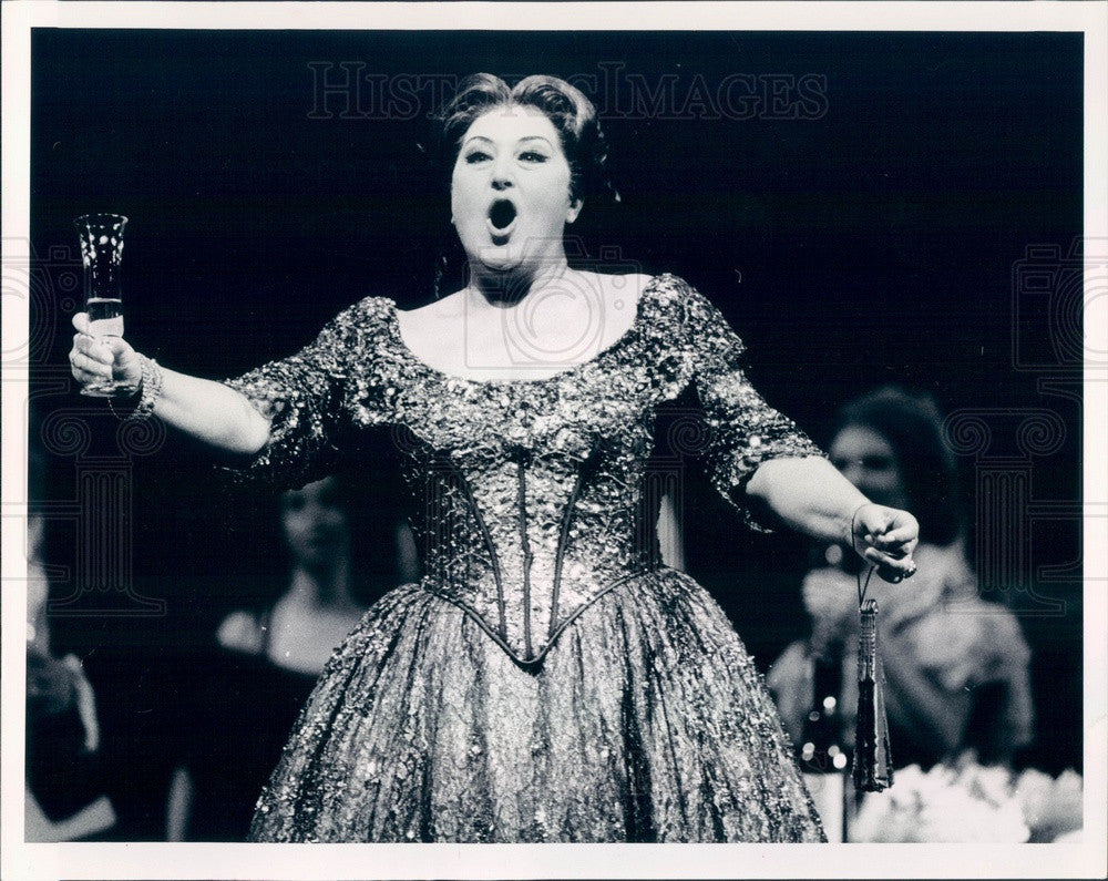 1988 Lyric Opera of Chicago, Anna Tomowa-Sintow in La Traviata Press Photo - Historic Images