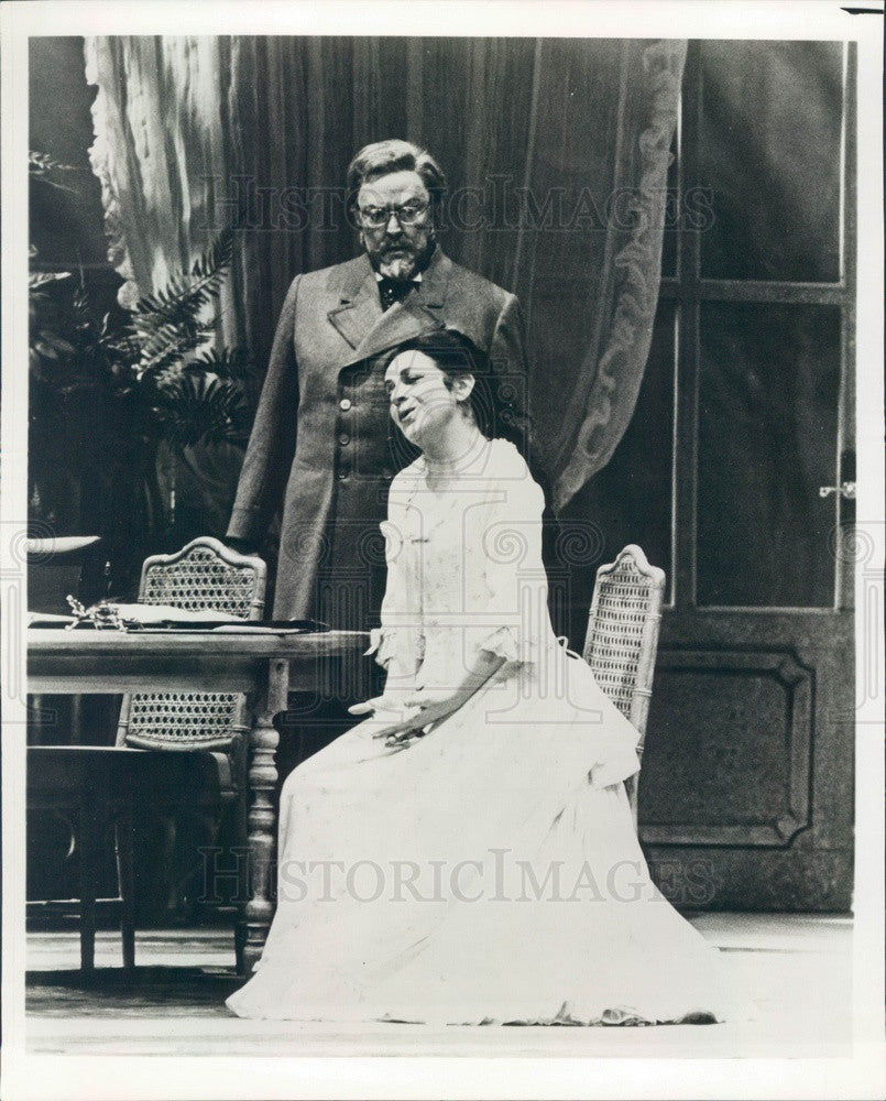 Undated NYC Metropolitan Opera, Ileana Cotrubas & Cornell MacNeil Press Photo - Historic Images