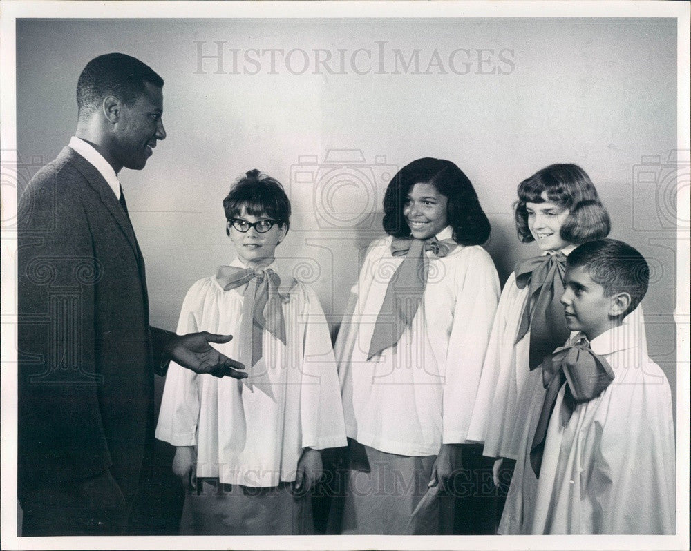 1966 Denver, Colorado Catholic Schools Choir Director Leo Frazier Press Photo - Historic Images