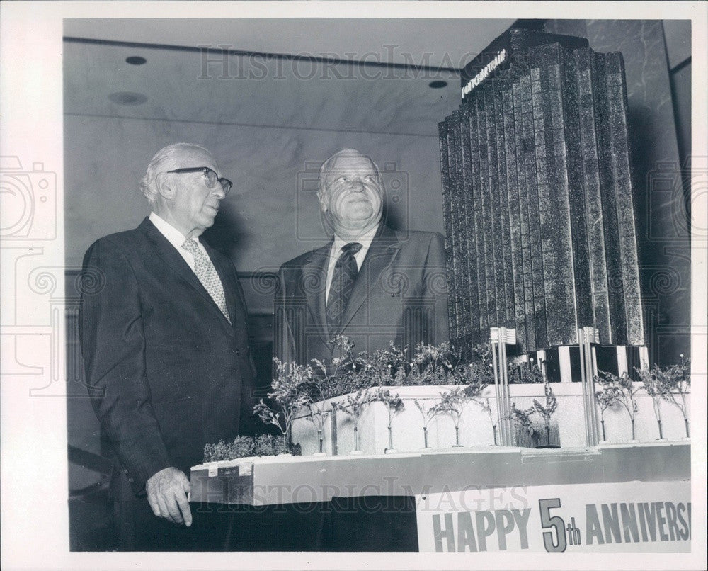 1970 Detroit, MI Ponchartrain Hotel Owners Samuel &amp; Bill Gershenson Press Photo - Historic Images