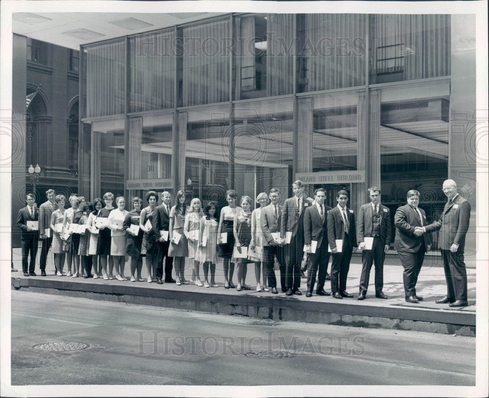 1967 Chicago, Illinois Inland Steel Co Scholarship Winners Press Photo - Historic Images