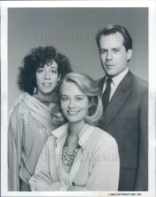 1988 Hollywood Actors Bruce Willis & Cybill Shepard & Allyce Beasley Press Photo - Historic Images