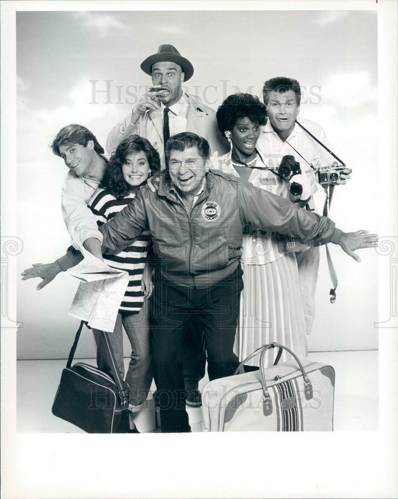 1987 Actors Richard Moll/Claude Akins/David Leisure/Courteney Cox Press Photo - Historic Images