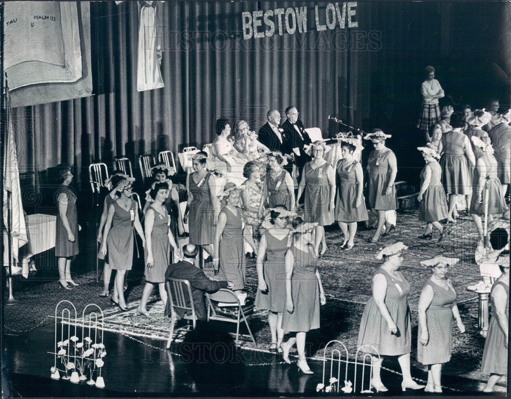 1972 Chicago, IL Order of the Eastern Star Grand Chapter Session Press Photo - Historic Images