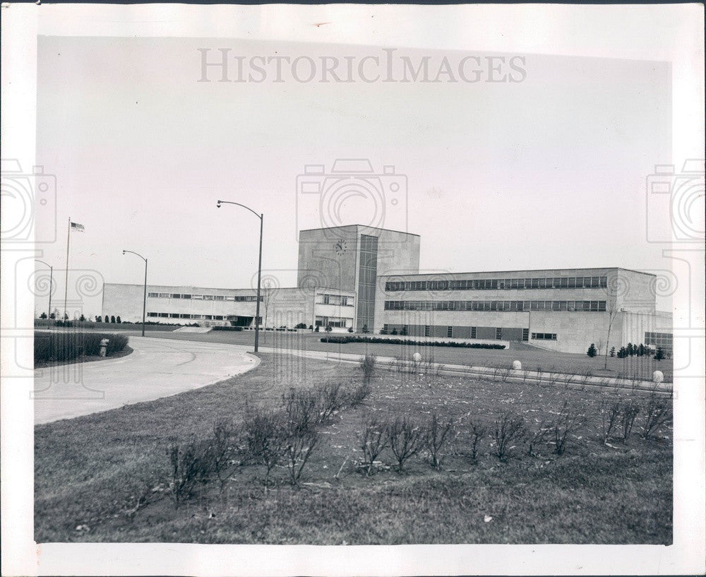 1956 Chicago, Illinois South District Water Filtration Plant Press Photo - Historic Images