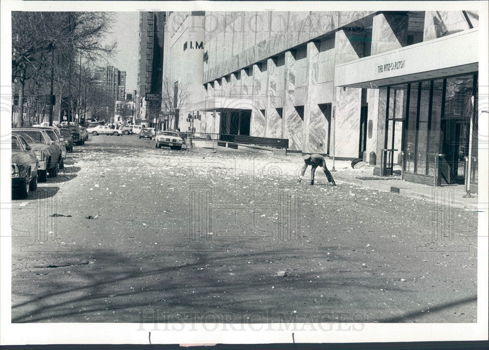1979 Chicago, Illinois Water Tower Place Fallen Marble Slabs Press Photo - Historic Images