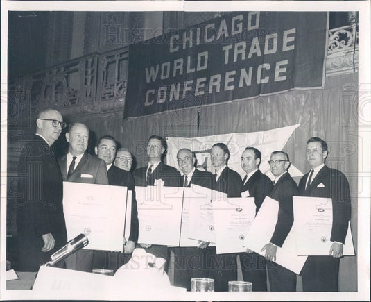1963 Chicago, IL Businessmen Receive President Kennedy E Award Press Photo - Historic Images