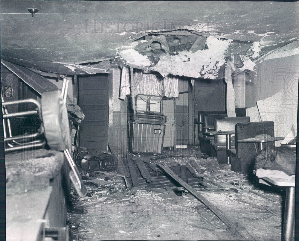 1961 Chicago, Illinois Hi-Fi Lounge After Bomb Explosion Press Photo - Historic Images