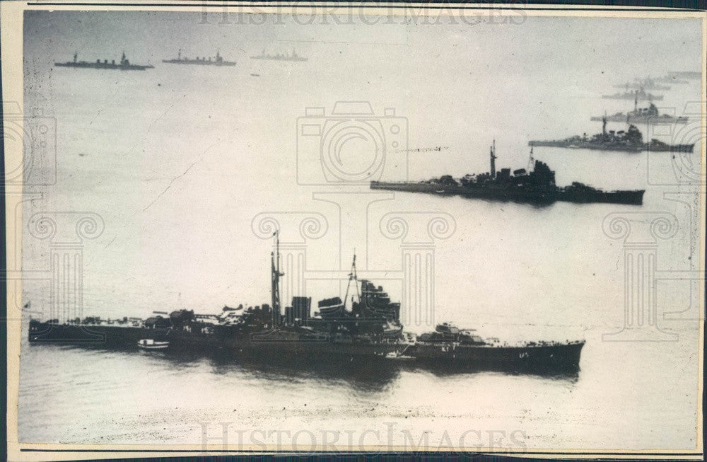 1935 Tokyo, Japan Harbor Navy Warships Press Photo - Historic Images