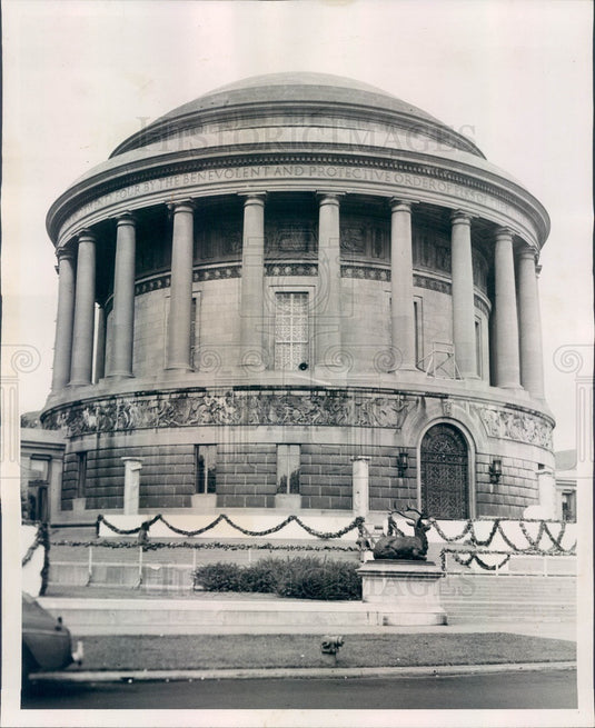 1946 Chicago, Illinois Elks Memorial Building Press Photo - Historic Images