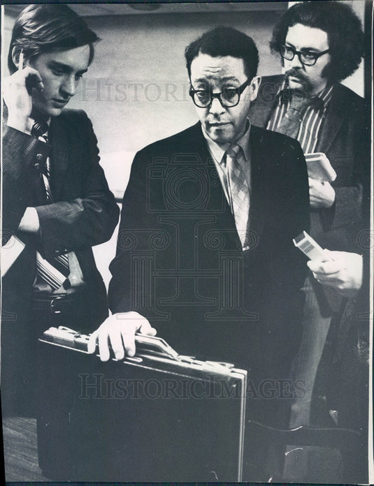 1971 Chicago, IL Julian Wilkins, Cook County Hosp Governing Press Photo - Historic Images