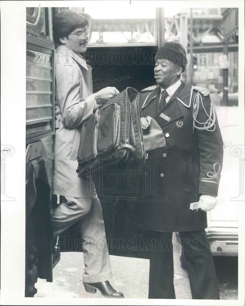 1982 Chicago, IL Palmer House Doorman Joe Withrow, Hilton Employee Press Photo - Historic Images