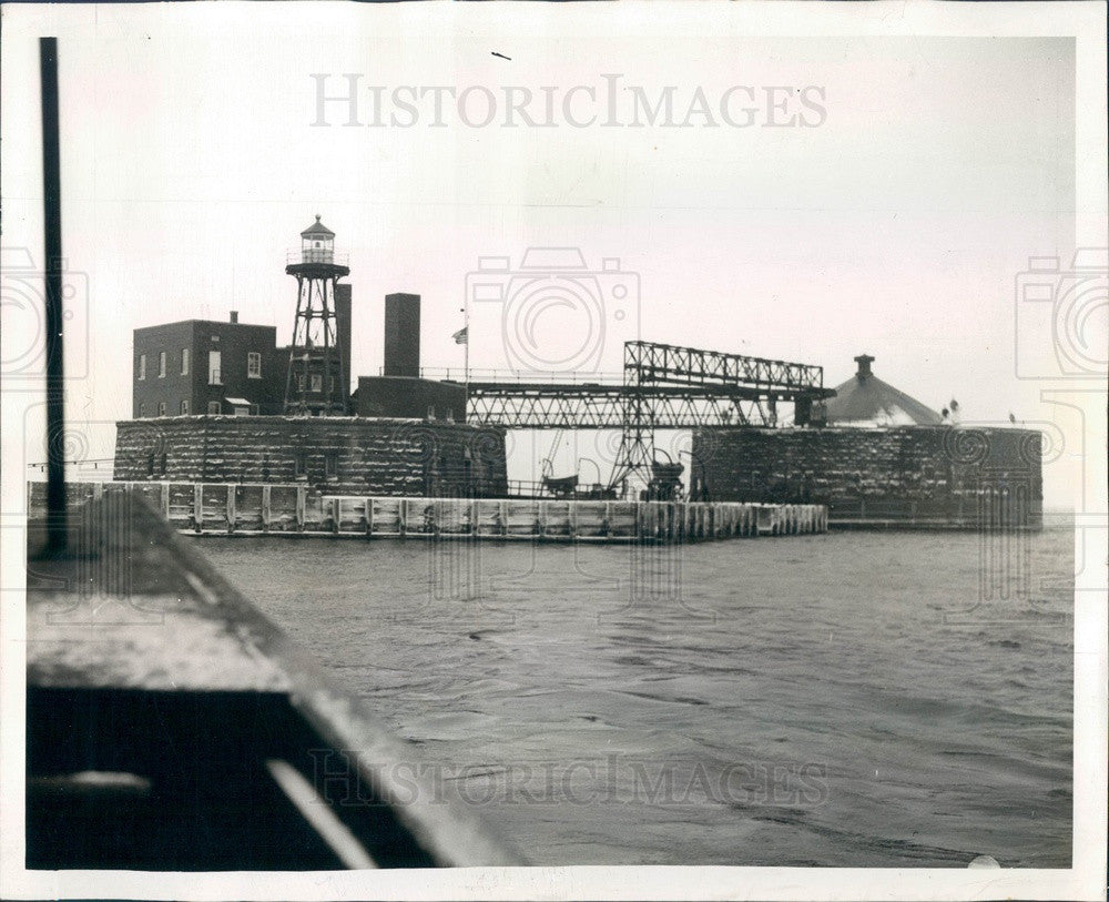 1941 Chicago, Illinois 68th Street Water Crib & Chlorification Plant Press Photo - Historic Images