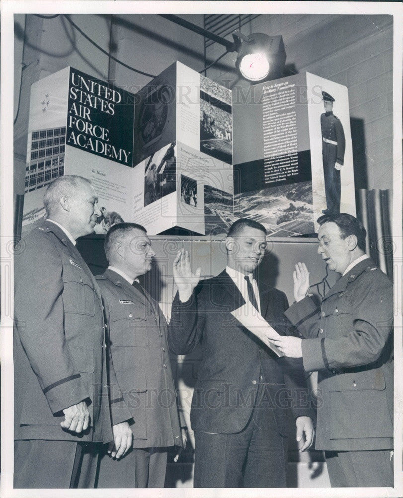 1963 Detroit, Michigan Weathercaster Sonny Eliot Press Photo - Historic Images