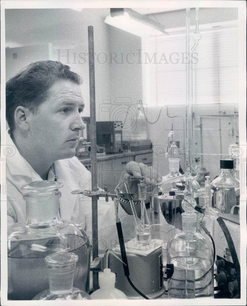 1957 Health Physicist Merril Evans Testing Irradiated Food Press Photo - Historic Images