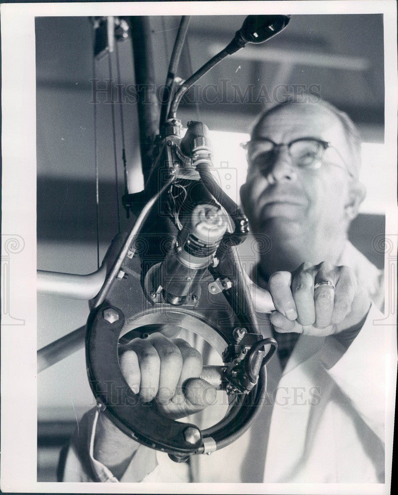 1957 A.T. Jacobsen Testing Irradiated Food Inside a Chamber Press Photo - Historic Images