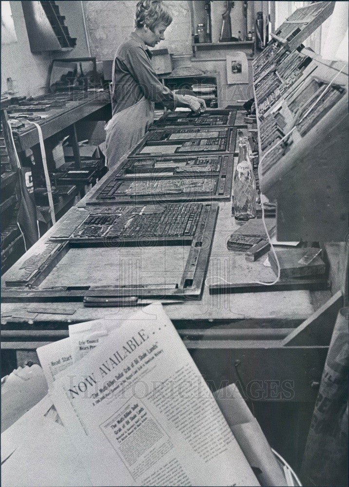 1967 Denver, CO Farmer and Miner Newspaper Publisher Elaine Freeman Press Photo - Historic Images