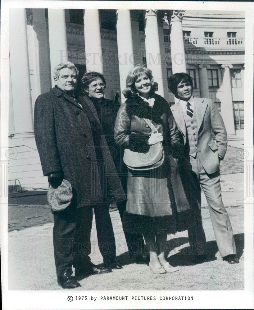 1975 Actors Sean McClory/Charles Hiad/Anne Merara/Cal Bellini Press Photo - Historic Images