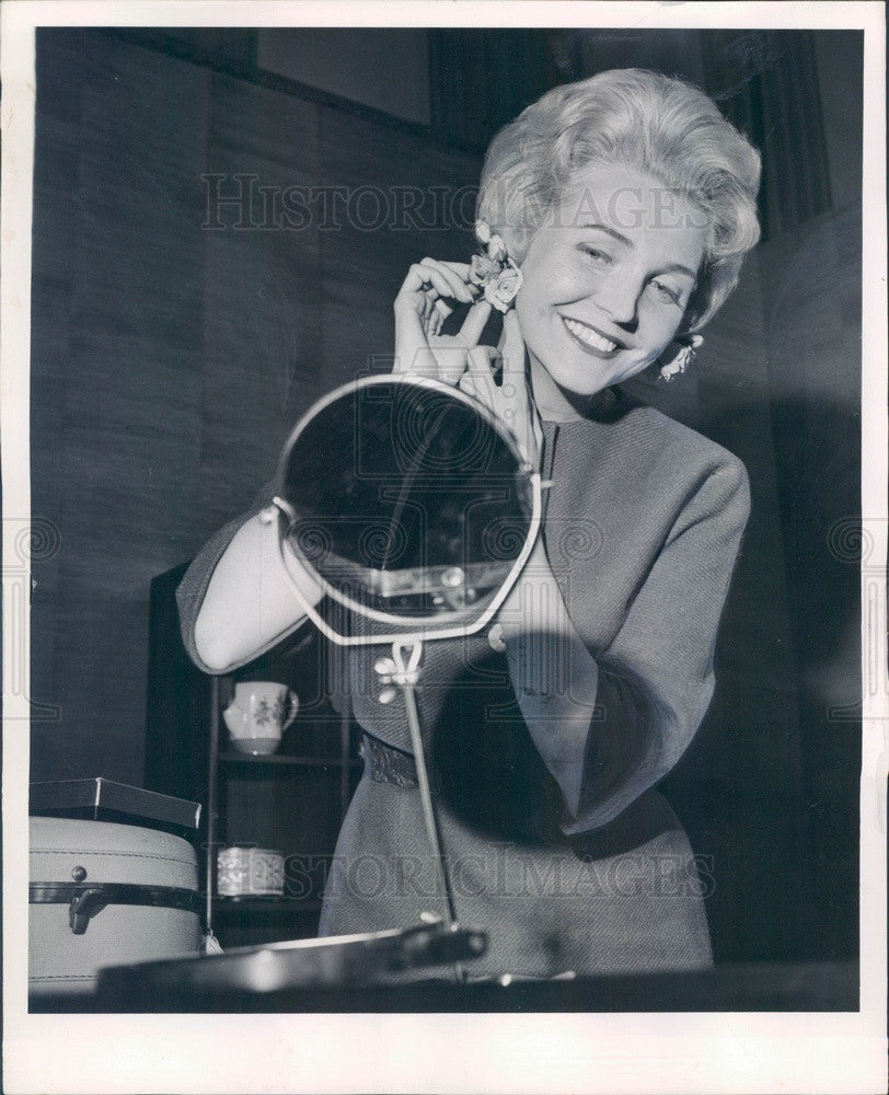 1963 Chicago, Illinois TV Personality Lee Phillip Press Photo - Historic Images