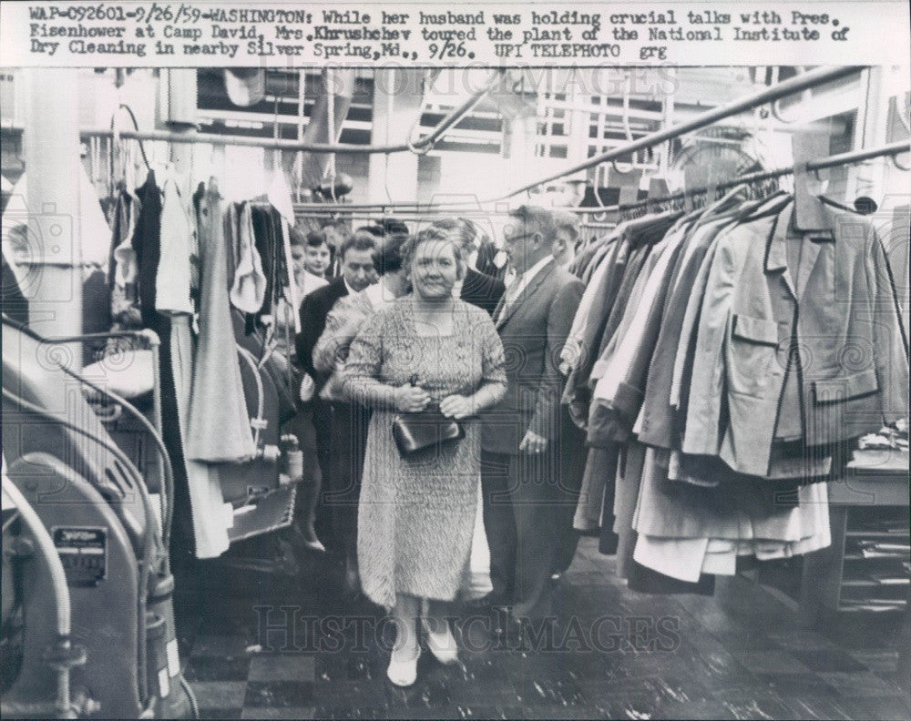 1959 Soviet Premier Nikita Khrushchev's Wife Press Photo - Historic Images