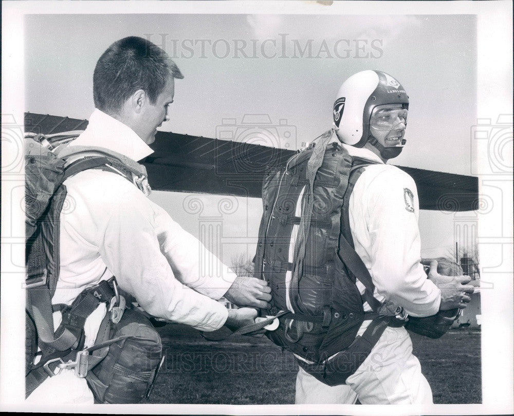 1961 All American Sport Parachute Team, Fred Allan &amp; Robert Press Photo - Historic Images