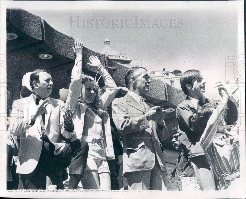 1971 Detroit, Michigan Weathercaster Sonny Eliot Press Photo - Historic Images