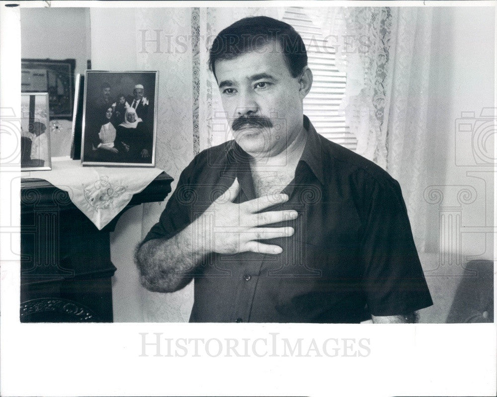 1991 Detroit, Michigan Shiite Muslim Hussein Sobh Press Photo - Historic Images