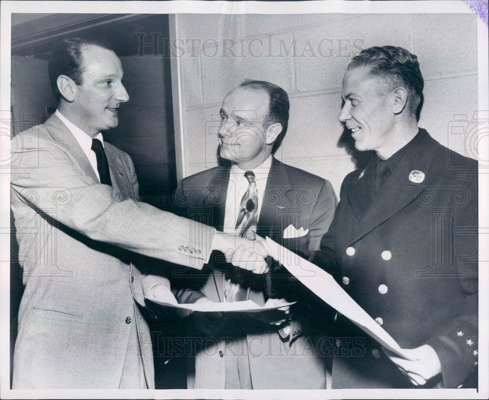 1953 Detroit, Michigan Coal Dealer & Aviator Harold Mistele Press Photo - Historic Images