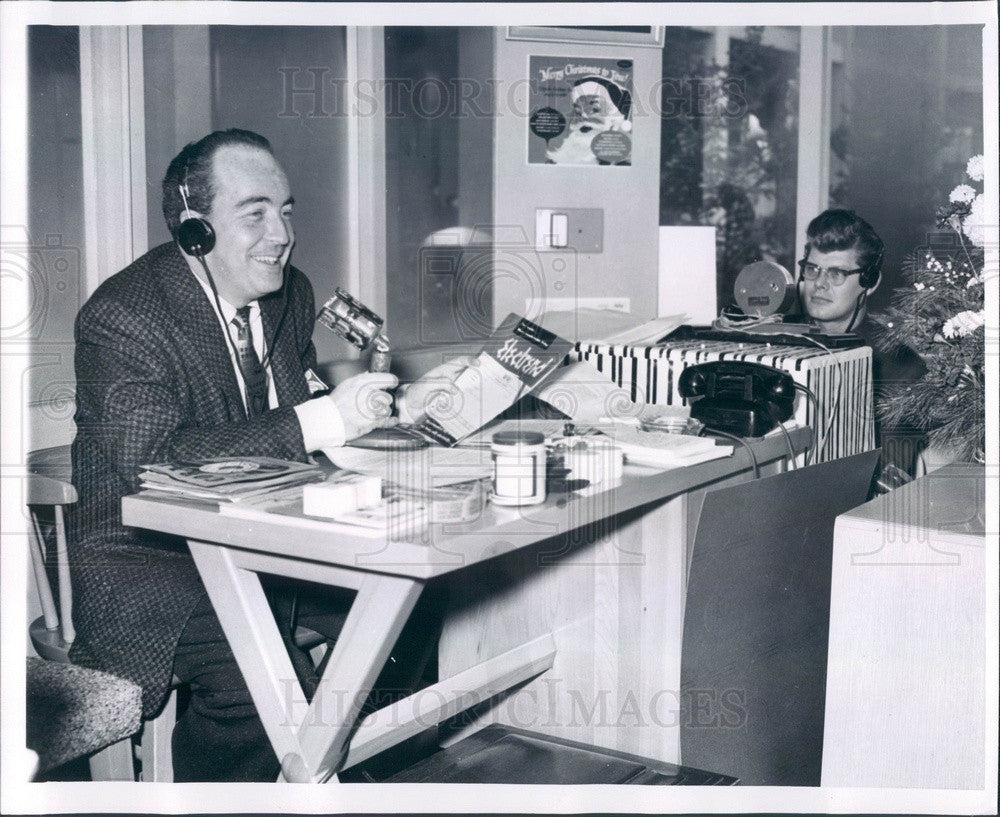 1955 Detroit, Michigan WWJ Emcee Ross Mulholland Press Photo - Historic Images