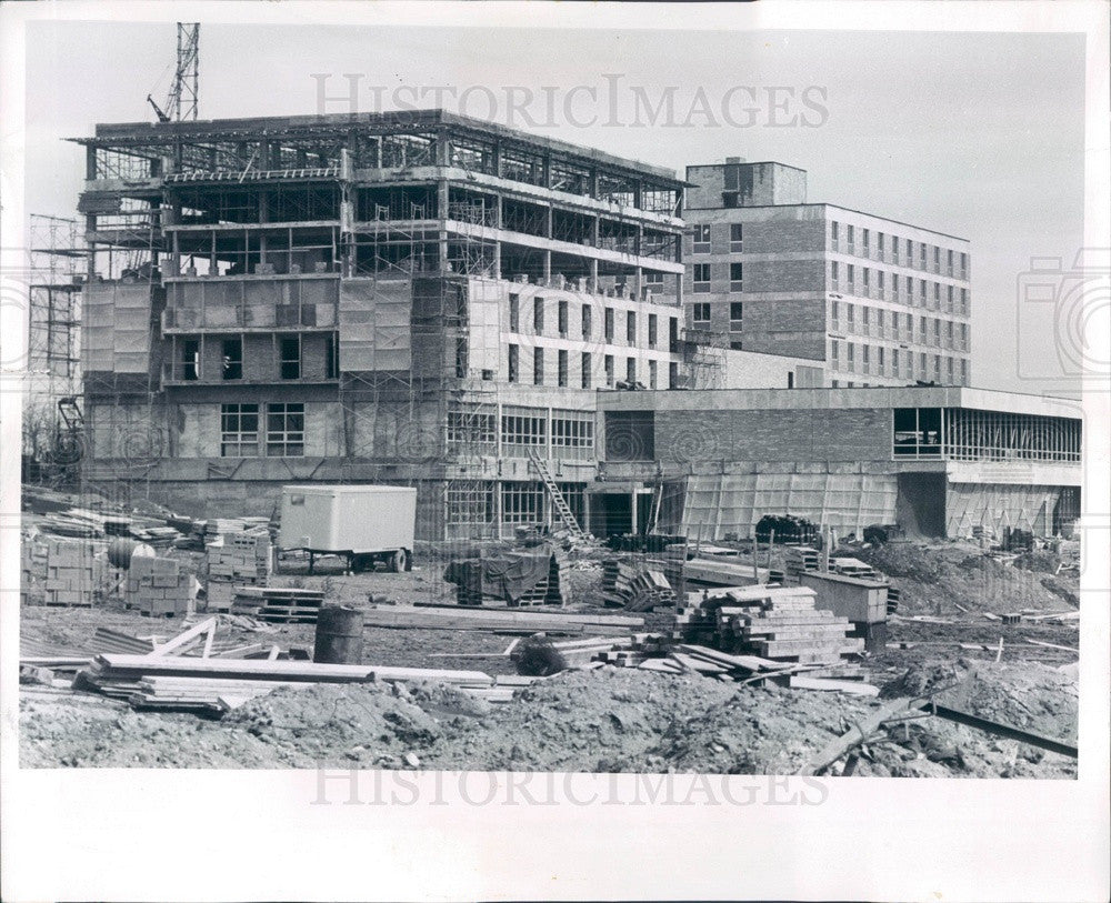 1966 Oakland County, Michigan Oakland University Dorm Press Photo - Historic Images